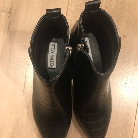 Steve Madden Crocodile Booties - Picture 8 of 8